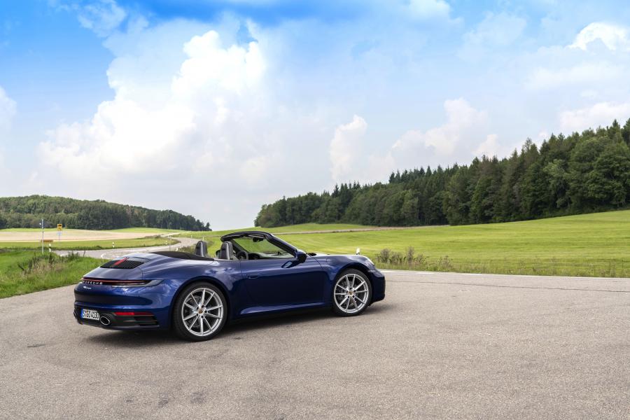 Porsche 911 Carrera Cabriolet (992) 2019 года  (WW) (фото 46 из 62)